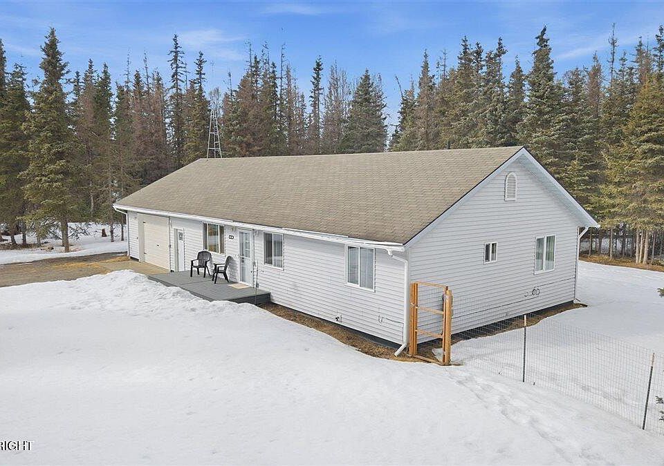 1st image of 46220 Birch Ln