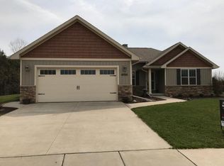 4826 Isabella Cir, Hobart, WI 54155