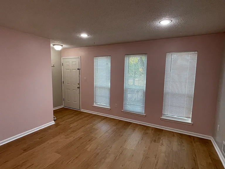 56 Edward Dr — Photo 2