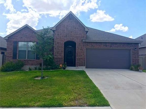 2nd image of 114 Majestic Palm Dr