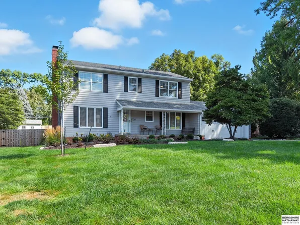 8720 Cedar St, Omaha, NE 68124