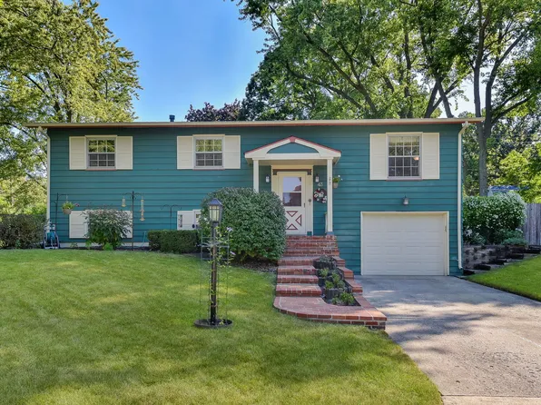 43 Whitney Way, Montgomery, IL 60538