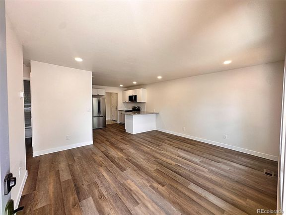 3rd image of 560 J Avenue
