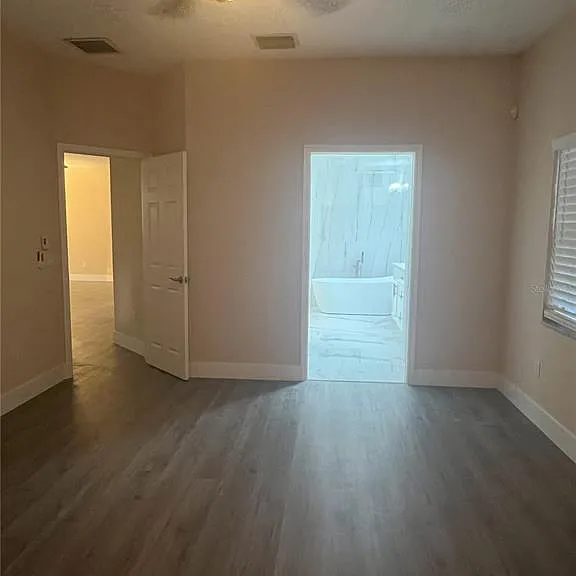 1066 Whitegate Ct — Photo 13