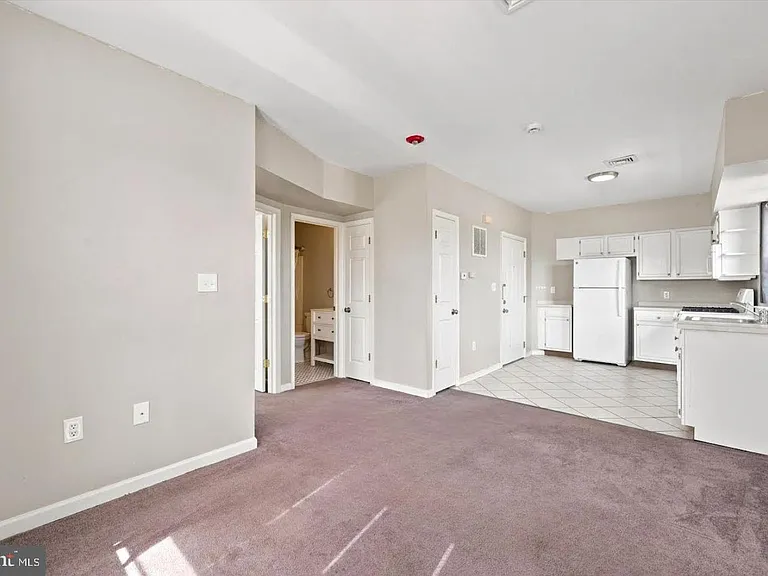 200 Wanamaker Ave #2 — Photo 8