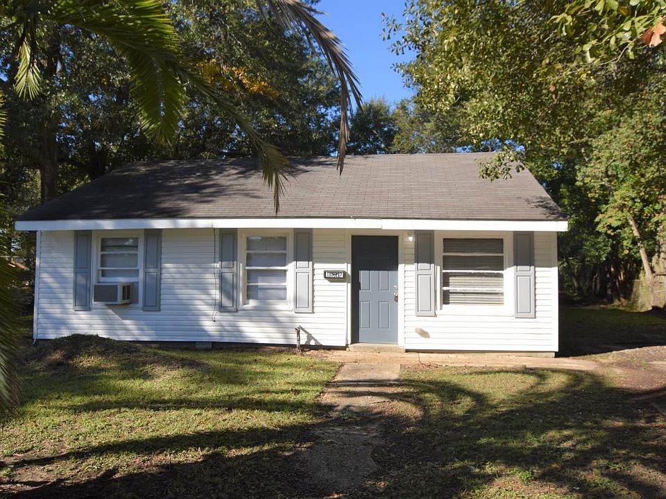 1st image of 1827 Broadmoor Dr