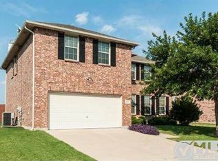 8215 Berrigan Dr, Arlington, TX 76002