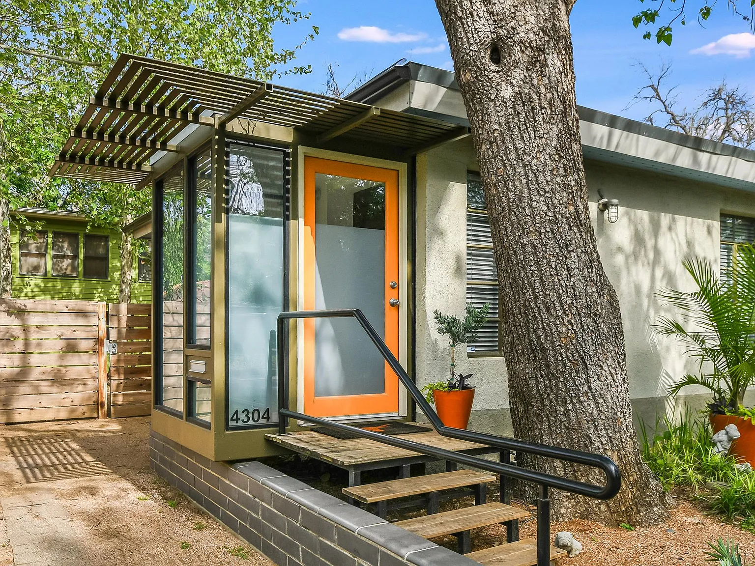 4304 Ramsey Ave — Photo 2