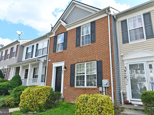 204 Cavalry Ct, Strasburg, VA 22657