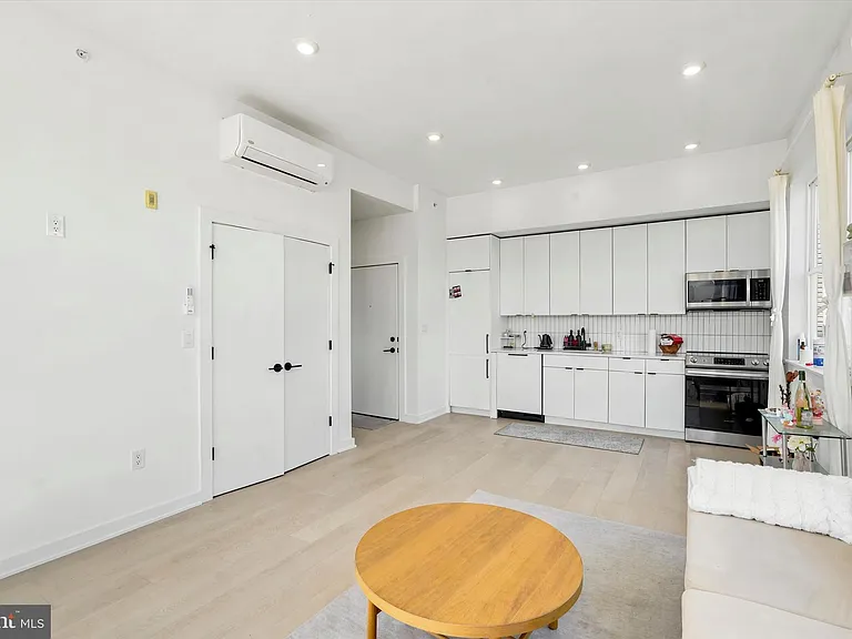 2525 Frankford Ave #3B — Photo 5