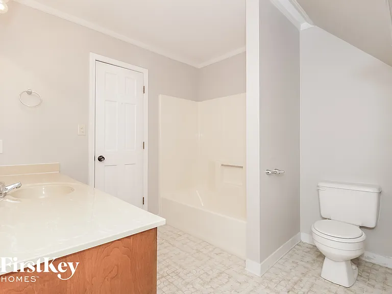 4927 Castlewood Dr SW — Photo 14