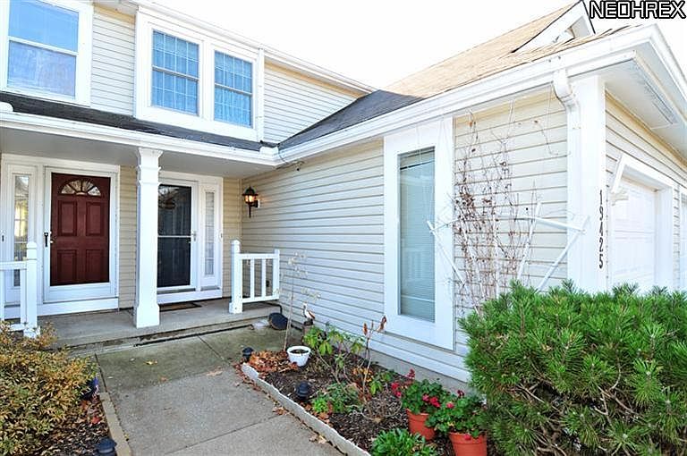 1st image of 19425 Puritas Ave #27