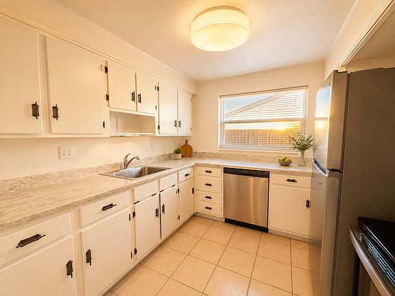 5th image of 105 Primrose Ln