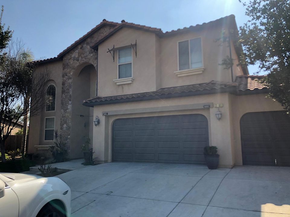 1st image of 2491 S Bundy Dr
