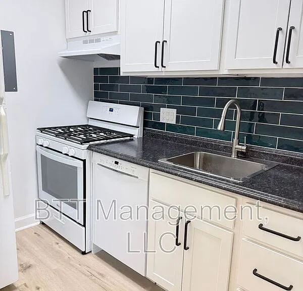 8804 Bradford Rd #1 — Photo 49