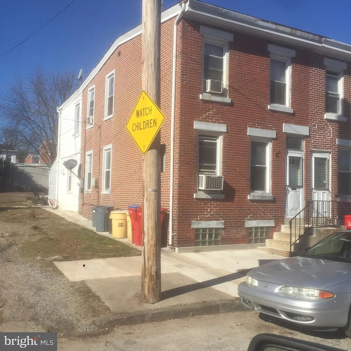 813 Chain St photo 1