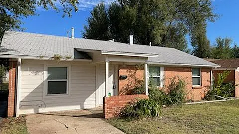 3 bed, 1000 sqft, $945 — Photo 1
