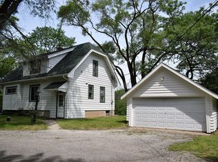 730 W Dean Rd, River Hills, WI 53217