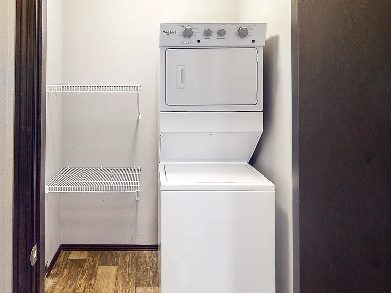 1510 Juneau Pl SE #2 — Photo 2