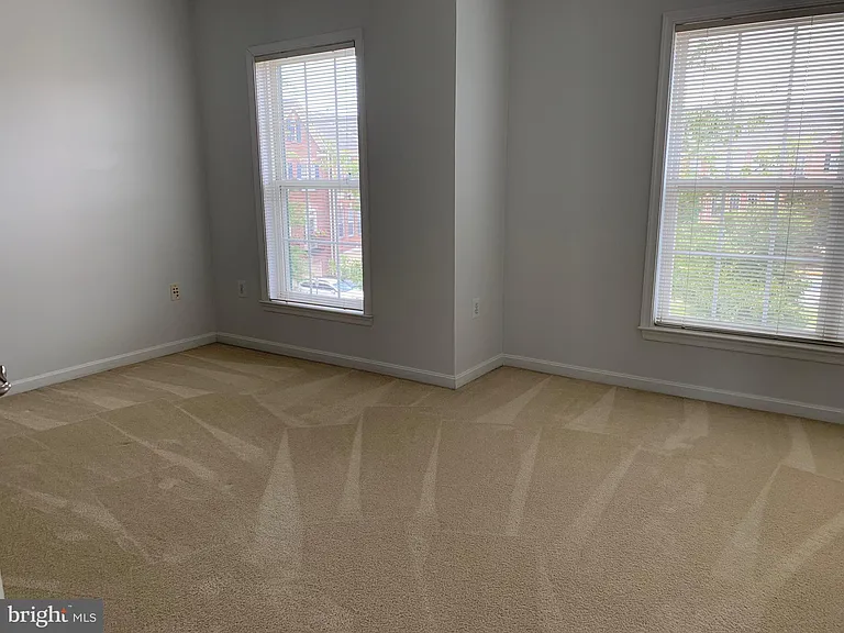 2403 Cypress Green Ln — Photo 22
