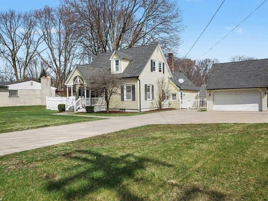 37810 Lanse Creuse St, Harrison Township, MI 48045