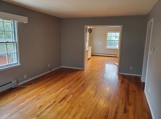 14 N 5th St #B, Waterville, OH 43566