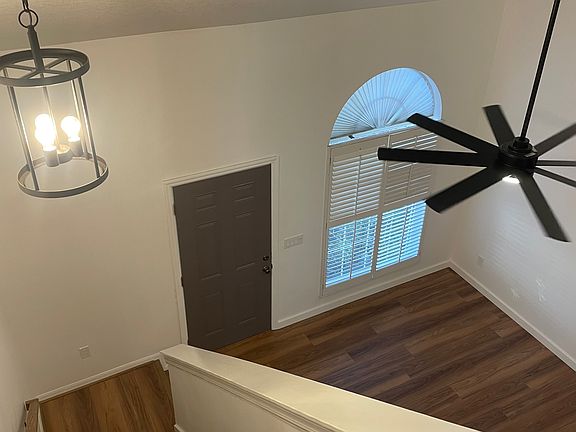 2nd image of 3120 W Hartnett Ave