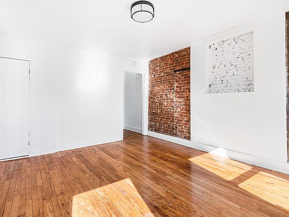 5th image of 14 Vernon Ave #3