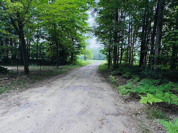 4th image of 3156 County Road 612 NE