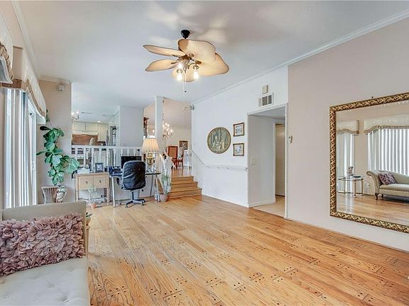 4th image of 2171 Woodhollow Ln