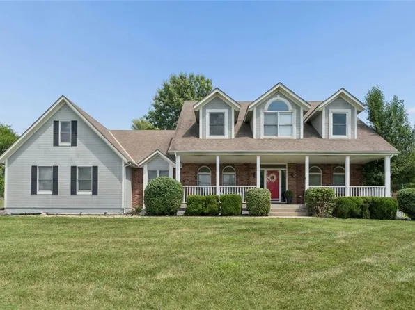 1005 Wesley Ave, Raymore, MO 64083