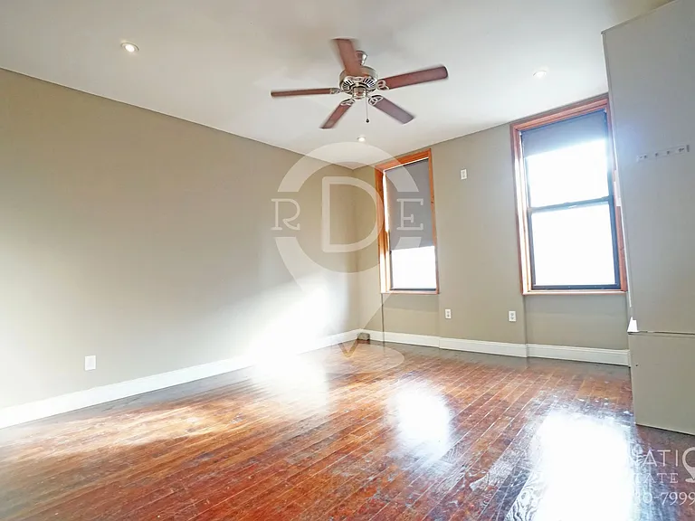 480 3rd Ave #2L — Photo 11