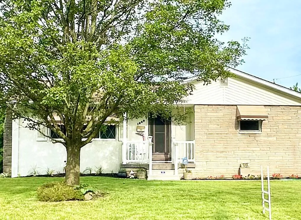 1049 S Eureka Ave photo 1