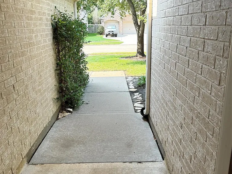 24822 Diamond Run Ct — Photo 7