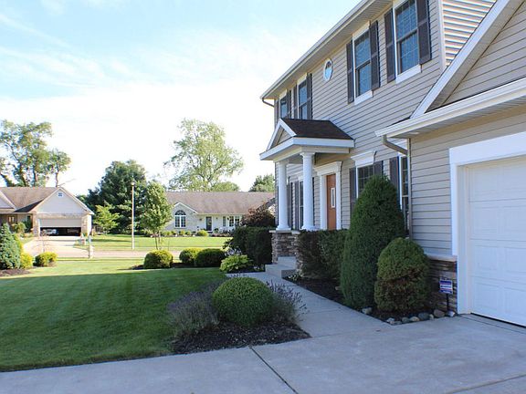 4th image of 843 Sunrise Ct NW