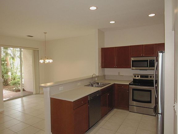 5th image of 412 Rainbow Springs Terrace