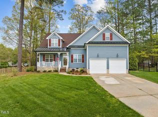 101 Wild Holly Ln, Holly Springs, NC 27540
