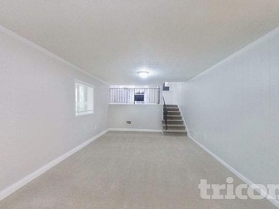 3rd image of 543 Barbashela Cir