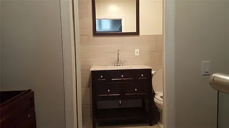 Rented by R New York