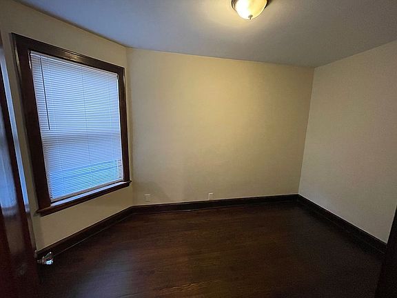 4th image of 5133 W Carmen Ave #2