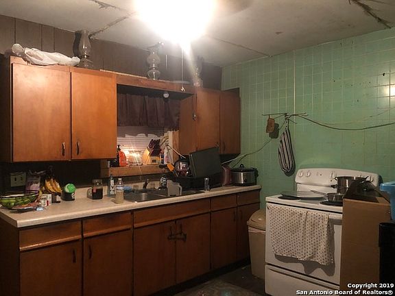 5th image of 507 W Mally Blvd