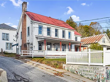 255 main street north creek ny