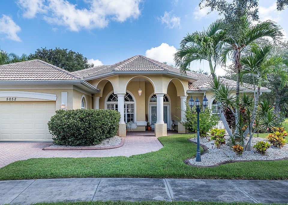 1st image of 5052 Bella Terra Dr