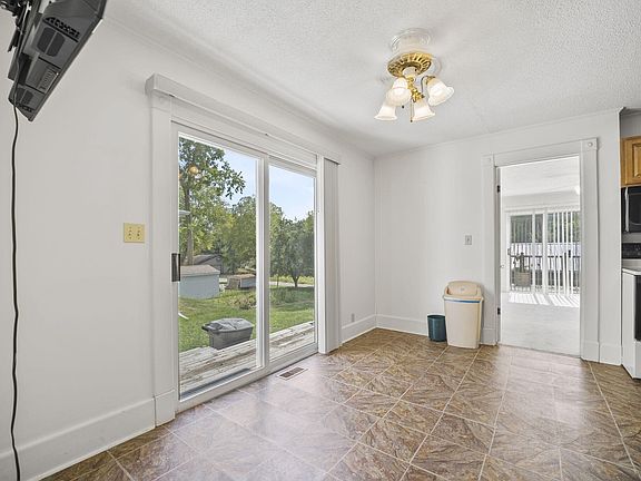 4th image of 706 Climer St