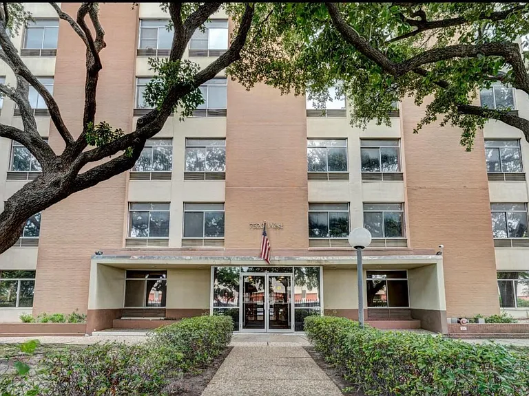 7520 Hornwood Dr #103 — Photo 1