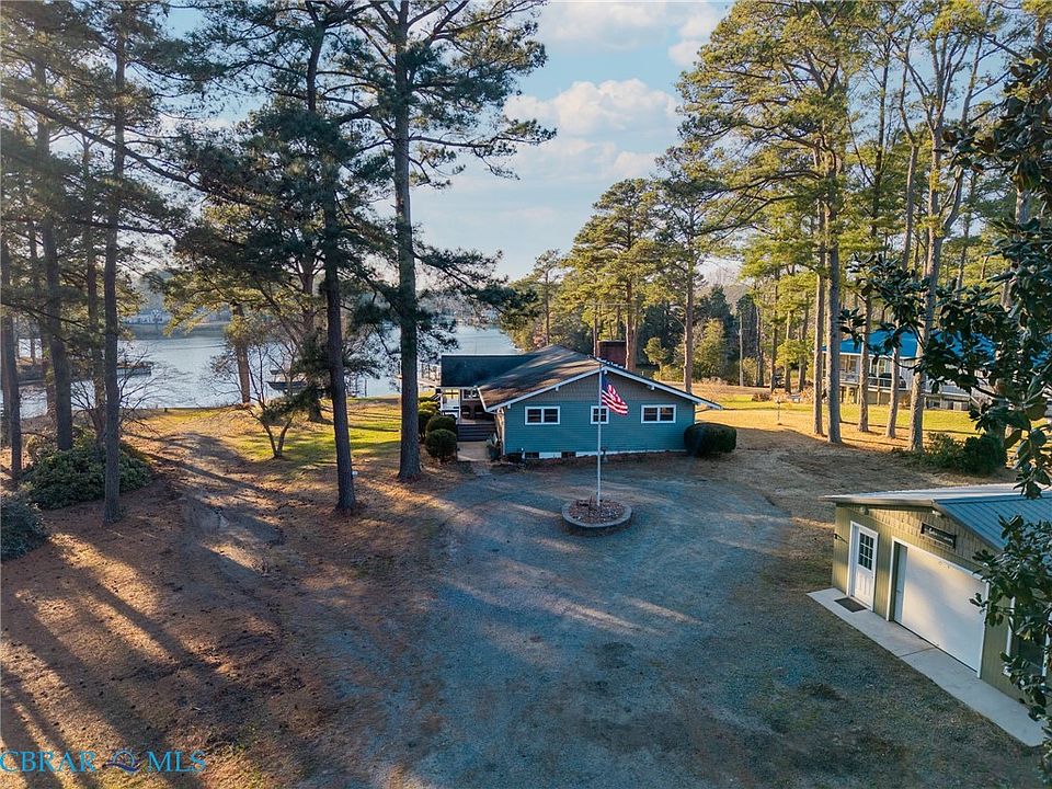 1st image of 9 Snug Harbor Ln