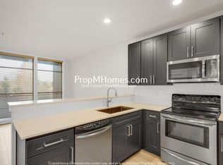 Renovated One Bedroom Condo in Downtown Gresham - Like Brand New!, Gresham, OR 97030