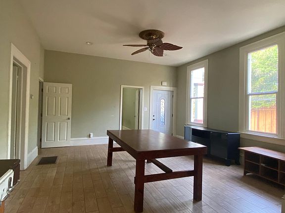 3rd image of 142 N 15th St
