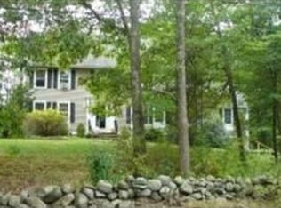 3 West St, Pelham, NH 03076