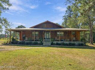 1859 Gumpond Beall Rd, Lumberton, MS 39455